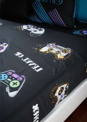 Gra na dopasowanym prześcieradle