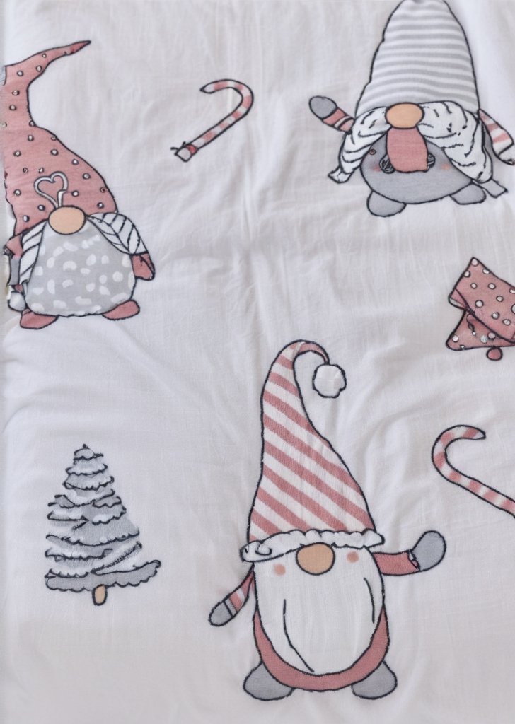 świąteczny zestaw przytulnych poszewek z polaru na świąteczne krasnale - obrazek 3