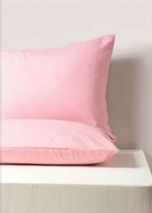 Zestaw 2 różowych poszewek na poduszki w kształcie gospodyni domowej