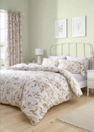 Zestaw dwustronnych liliowych poszewek na kołdrą typu flourette