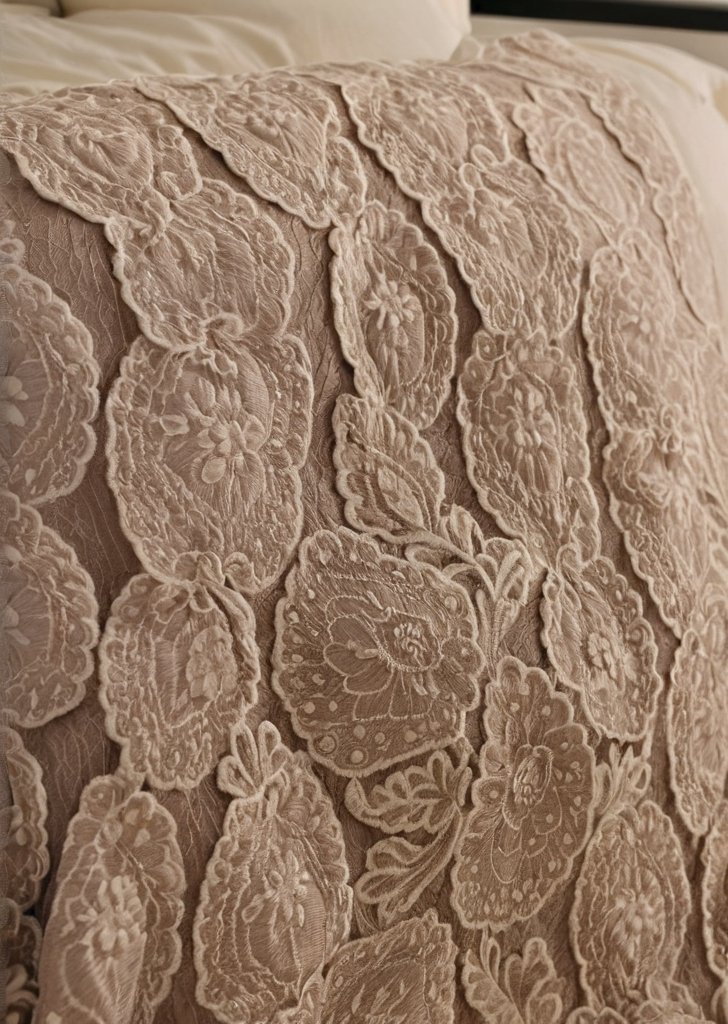 Zestaw kołder ze sztucznego futra w kolorze ciemnoszarym - obrazek 2